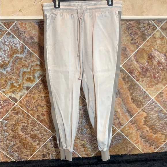 Anthropology’s Cloth & Stone Women’s Beige Army Olive Green Side Striped Joggers - Picture 1 of 7